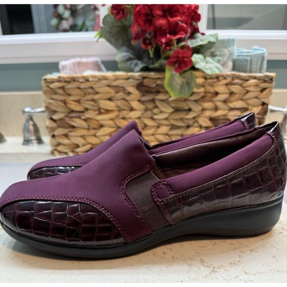Clarks Collection Women’s Comfort Shoes 10M Wine Fabric Faux Leather Preowned - Picture 8 of 11